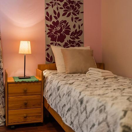 Hotel Pueha Vaimu Kuelalistemaja Reval Esterno foto